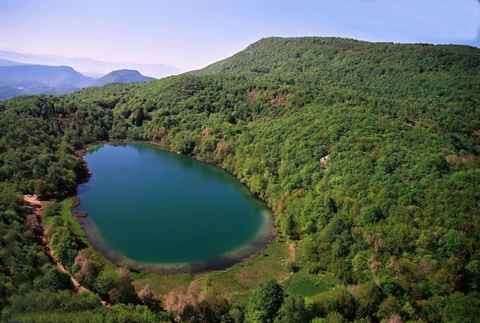 Le lac d'Ambléon Lac d'Ambléon